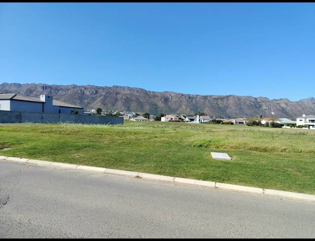 502M² VACANT LAND FOR SALE IN FAIRVIEW GOLF ESTATE